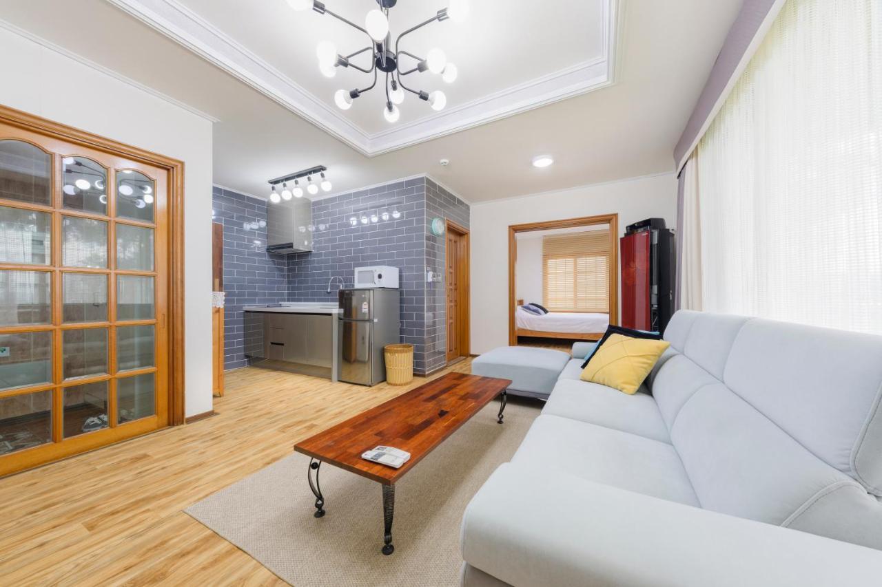 Harry And Sodam Pension Jeju Exterior foto